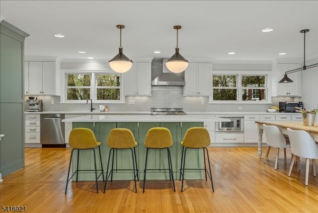 226 Mountain Ave, Summit City, NJ 07901