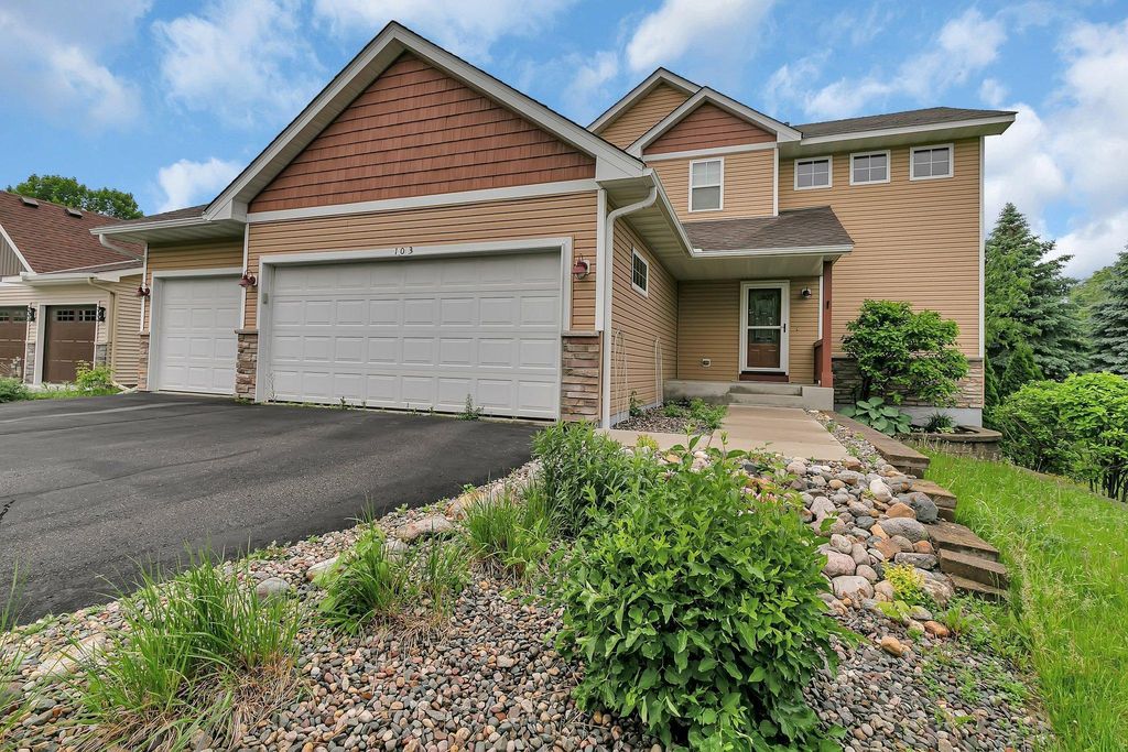 103 Grandview Court, Buffalo, MN 55313
