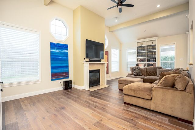 8915 Wallington Drive, Houston, TX 77096