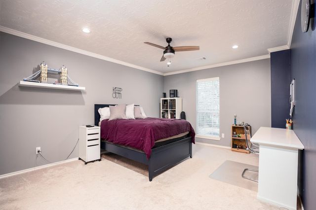 8915 Wallington Drive, Houston, TX 77096