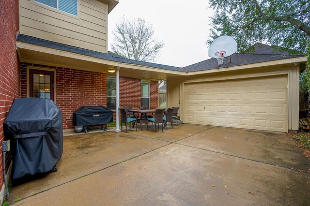 8915 Wallington Drive, Houston, TX 77096