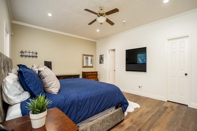 8915 Wallington Drive, Houston, TX 77096