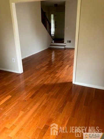 574 Buckingham Drive, Piscataway, NJ 08854