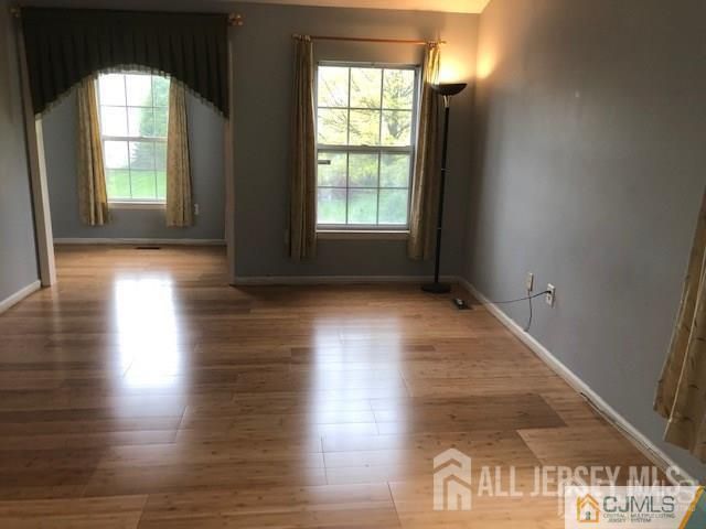 574 Buckingham Drive, Piscataway, NJ 08854