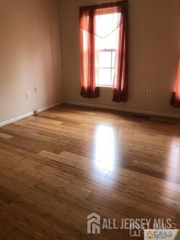 574 Buckingham Drive, Piscataway, NJ 08854