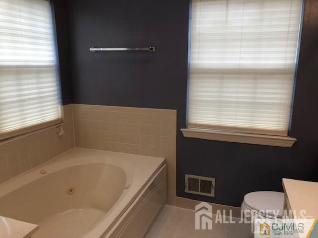 574 Buckingham Drive, Piscataway, NJ 08854