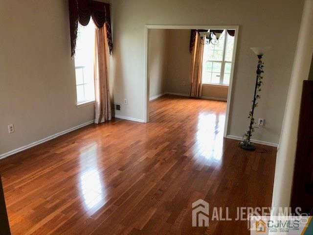 574 Buckingham Drive, Piscataway, NJ 08854