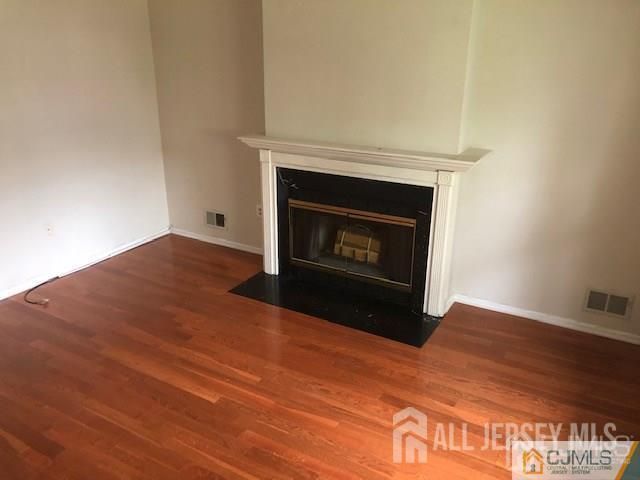 574 Buckingham Drive, Piscataway, NJ 08854