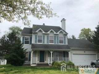 574 Buckingham Drive, Piscataway, NJ 08854