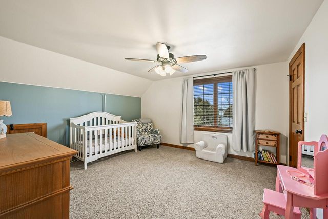 N51W16948 Fair Oak PARKWAY, Menomonee Falls, WI 53051