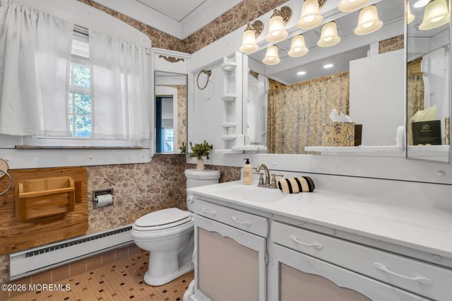 1236B Hamilton Court, Lakewood, NJ 08701