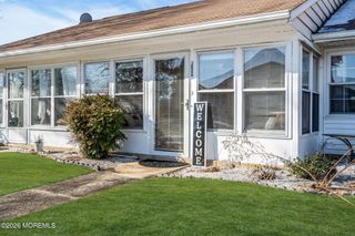 1236B Hamilton Court, Lakewood, NJ 08701