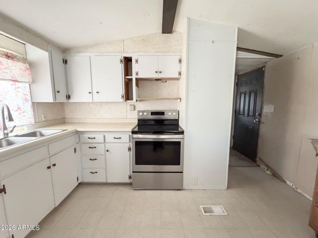 2875 W FOOTHILL Street, Apache Junction, AZ 85120