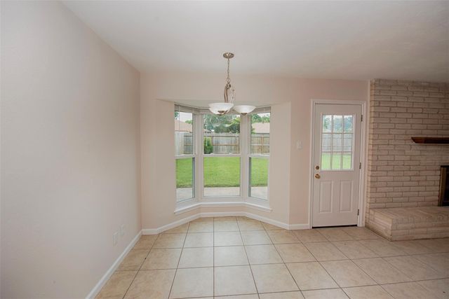 711 Voyager Drive, Houston, TX 77062