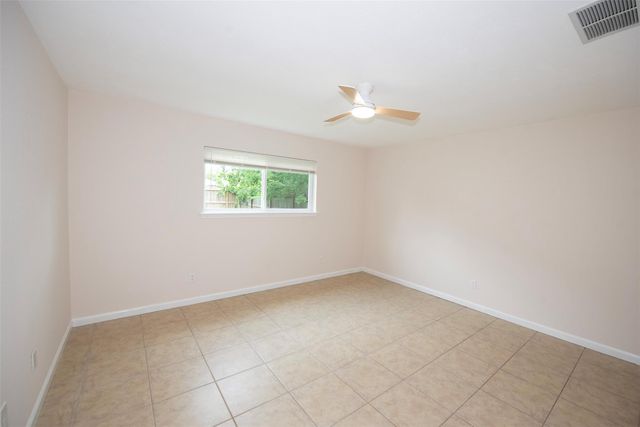 711 Voyager Drive, Houston, TX 77062