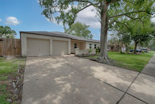 711 Voyager Drive, Houston, TX 77062