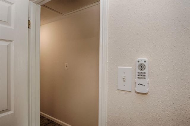 711 Voyager Drive, Houston, TX 77062