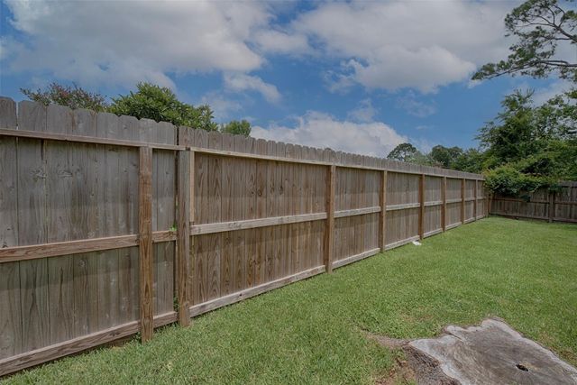711 Voyager Drive, Houston, TX 77062