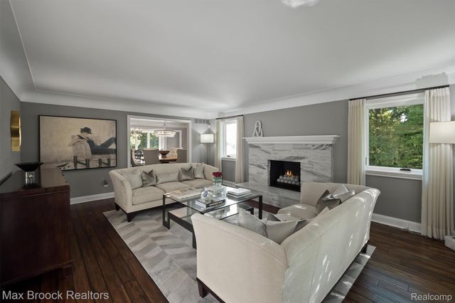 5190 Clarendon Crest Street, Bloomfield Charter Township, MI 48302