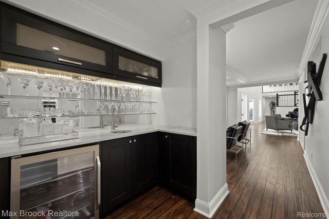 5190 Clarendon Crest Street, Bloomfield Charter Township, MI 48302