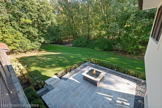 5190 Clarendon Crest Street, Bloomfield Charter Township, MI 48302