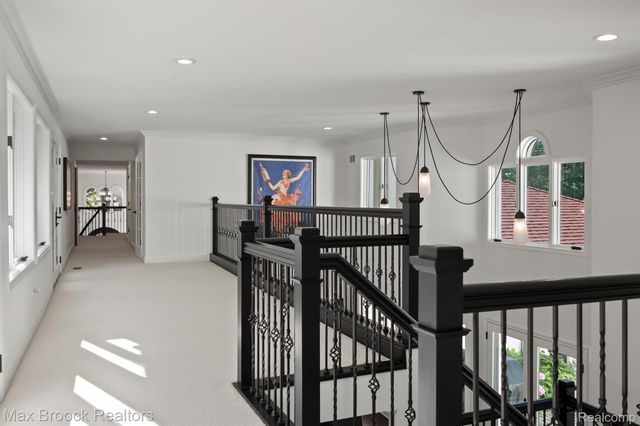 5190 Clarendon Crest Street, Bloomfield Charter Township, MI 48302