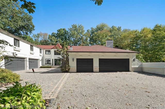5190 Clarendon Crest Street, Bloomfield Charter Township, MI 48302