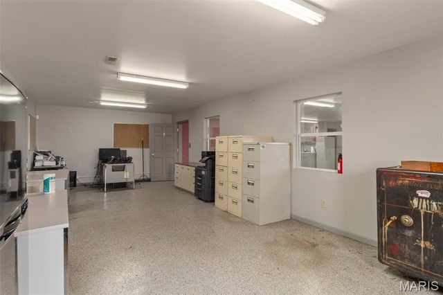 2149 E Frontage Road, Staunton, IL 62088