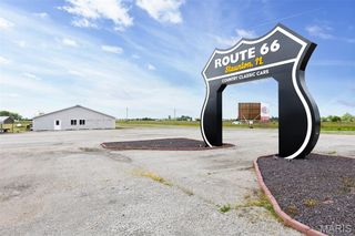 2149 E Frontage Road, Staunton, IL 62088