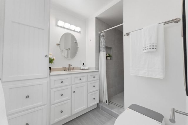 4556 Harwood Road, San Jose, CA 95124