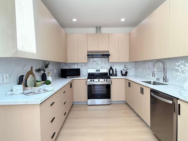 4556 Harwood Road, San Jose, CA 95124