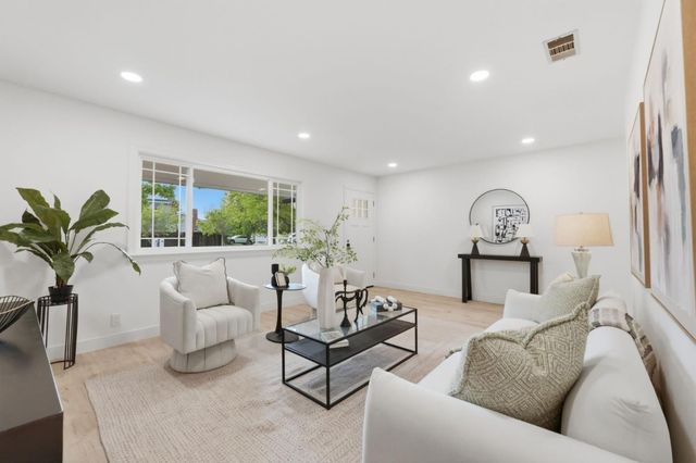 4556 Harwood Road, San Jose, CA 95124