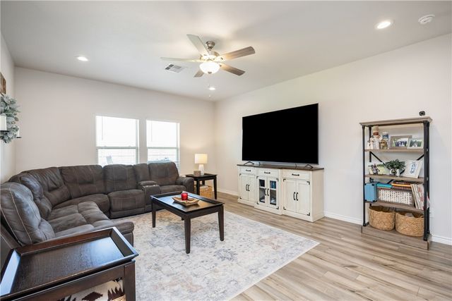 2757 Excelsior Blvd, Corpus Christi, TX 78415