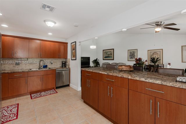 6064 NW 3rd St, Margate, FL 33063