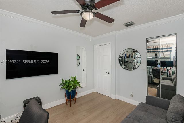 6064 NW 3rd St, Margate, FL 33063