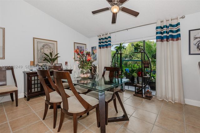 6064 NW 3rd St, Margate, FL 33063