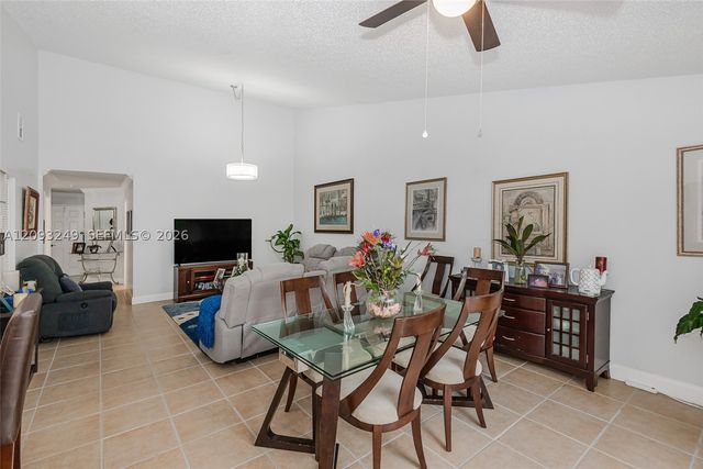 6064 NW 3rd St, Margate, FL 33063