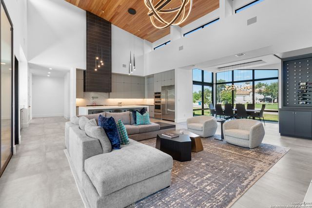 135 whittingham, San Antonio, TX 78231