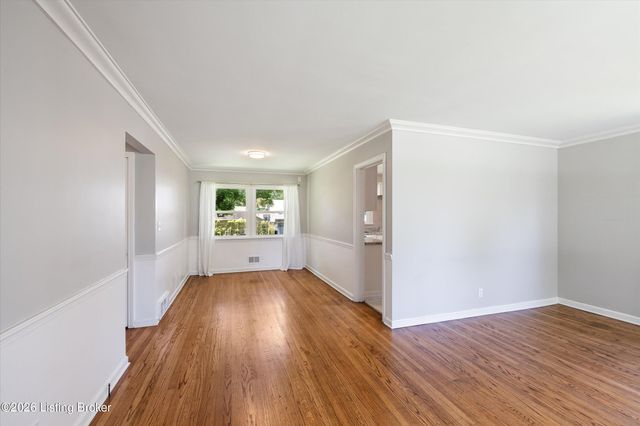 3732 Glenmeade Rd, Louisville, KY 40218