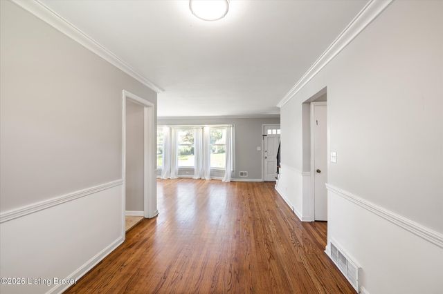 3732 Glenmeade Rd, Louisville, KY 40218