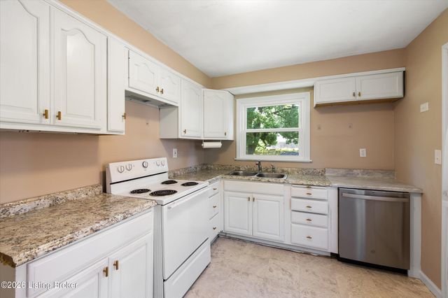 3732 Glenmeade Rd, Louisville, KY 40218