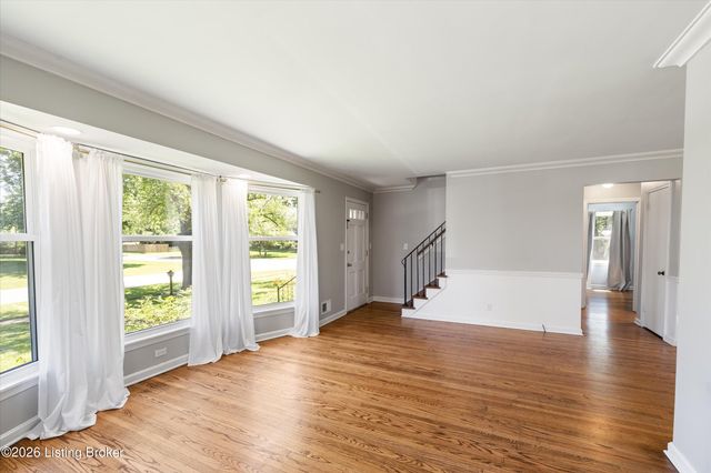 3732 Glenmeade Rd, Louisville, KY 40218