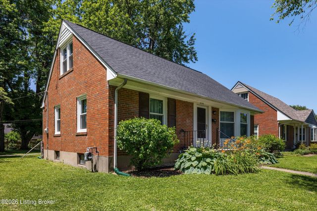 3732 Glenmeade Rd, Louisville, KY 40218