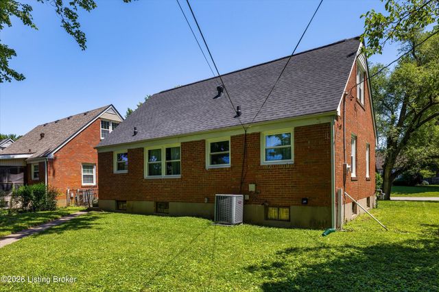 3732 Glenmeade Rd, Louisville, KY 40218