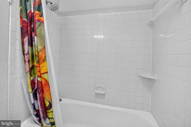2416 39TH ST NW, Washington, DC 20007
