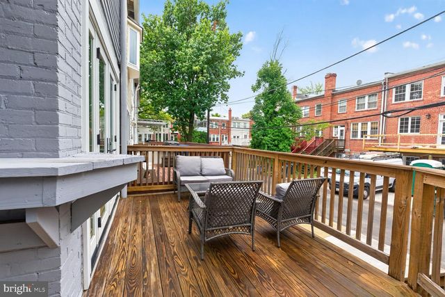 2416 39TH ST NW, Washington, DC 20007