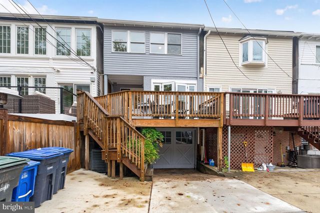 2416 39TH ST NW, Washington, DC 20007