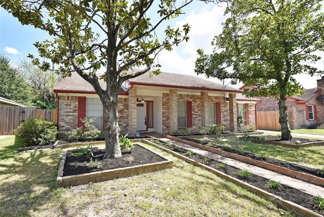 10214 Trade Winds Drive, Houston, TX 77086