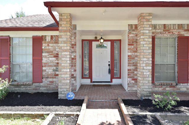 10214 Trade Winds Drive, Houston, TX 77086