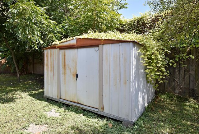 10214 Trade Winds Drive, Houston, TX 77086